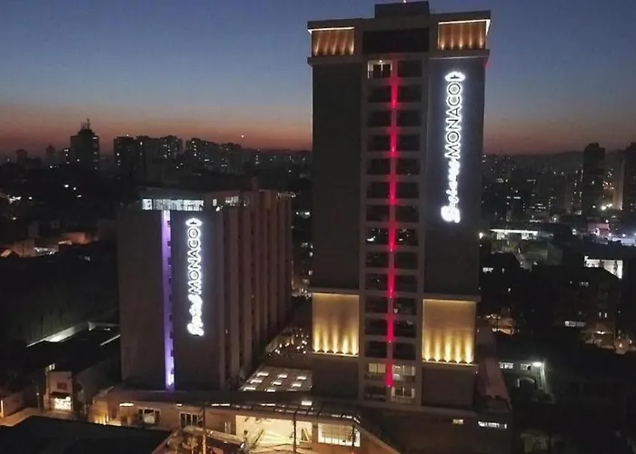 Summit MonacoAirport Hotel